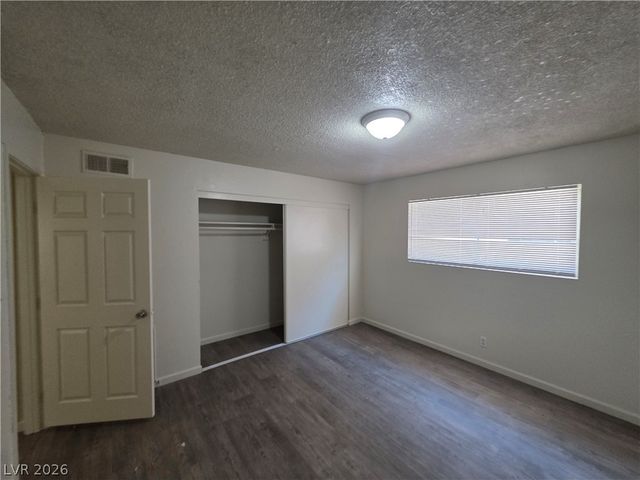 304 Orland Street 39, Las Vegas, NV 89107