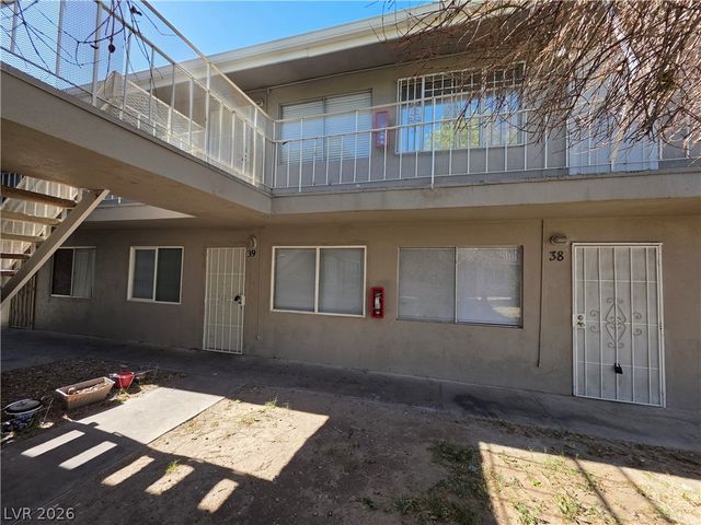304 Orland Street 39, Las Vegas, NV 89107
