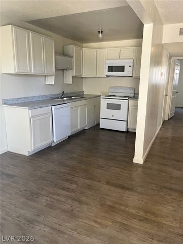 304 Orland Street 39, Las Vegas, NV 89107