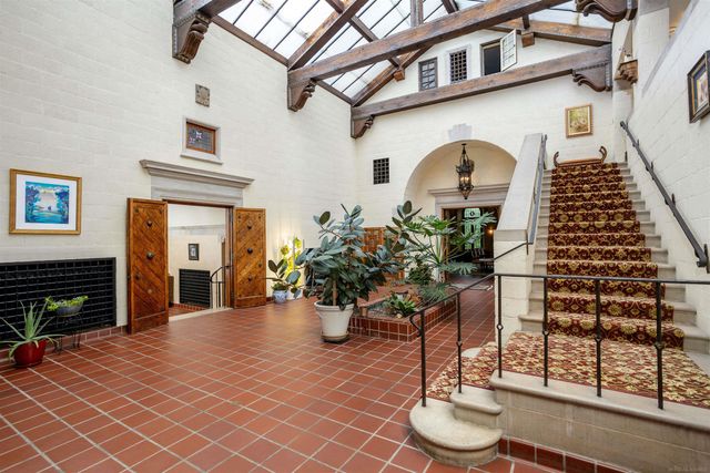 189 Cloverly Road, Grosse Pointe Farms, MI 48236