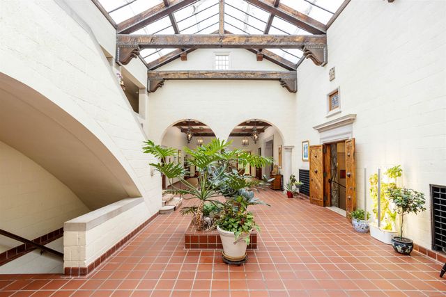 189 Cloverly Road, Grosse Pointe Farms, MI 48236