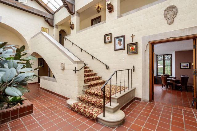 189 Cloverly Road, Grosse Pointe Farms, MI 48236