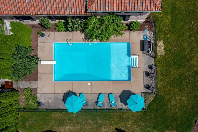 189 Cloverly Road, Grosse Pointe Farms, MI 48236