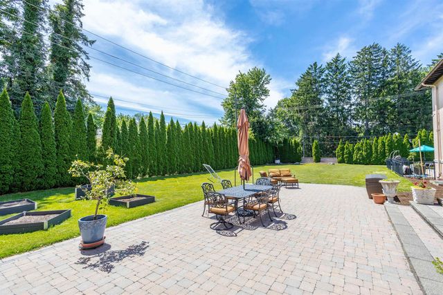 189 Cloverly Road, Grosse Pointe Farms, MI 48236