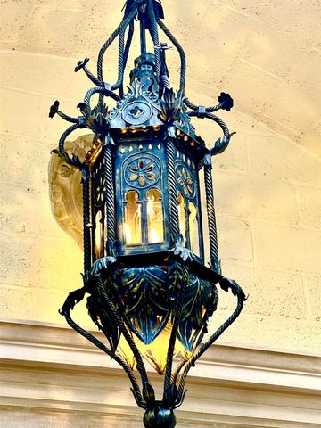 189 Cloverly Road, Grosse Pointe Farms, MI 48236