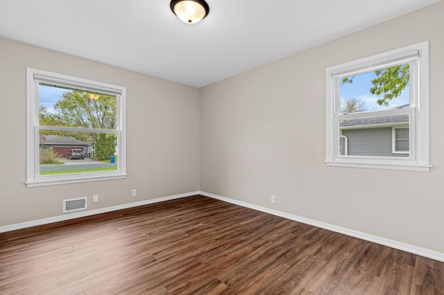 10200 4th Avenue S, Bloomington, MN 55420