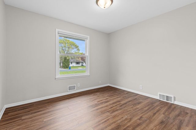 10200 4th Avenue S, Bloomington, MN 55420