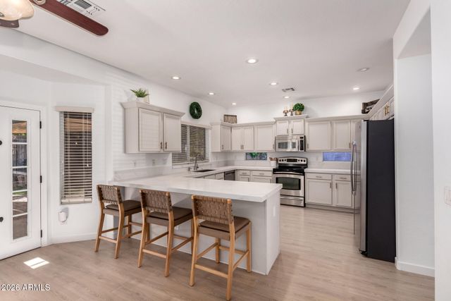 3297 E MAYBERRY Avenue, Gilbert, AZ 85297