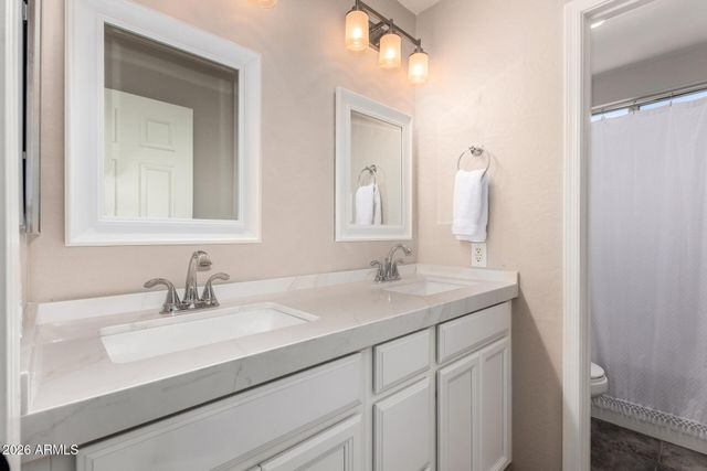 3297 E MAYBERRY Avenue, Gilbert, AZ 85297