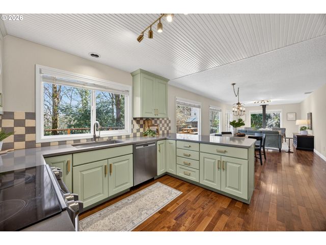 4153 CALAROGA Cir, West Linn, OR 97068