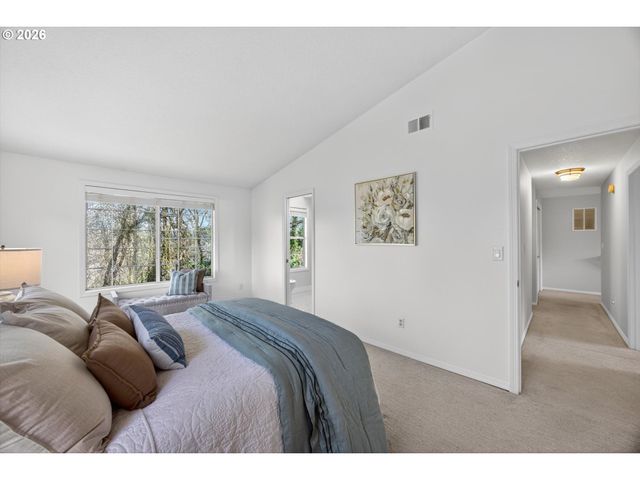 4153 CALAROGA Cir, West Linn, OR 97068