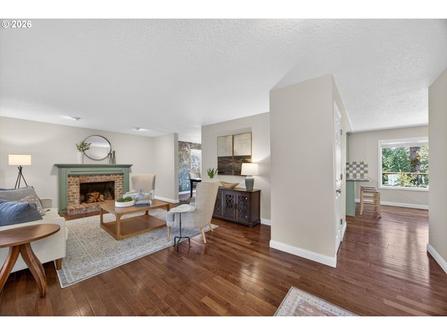 4153 CALAROGA Cir, West Linn, OR 97068