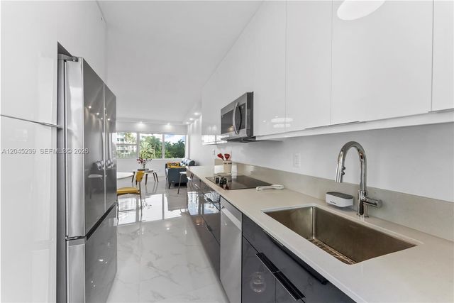 3250 NE 28th St 403, Fort Lauderdale, FL 33308