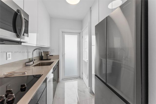 3250 NE 28th St 403, Fort Lauderdale, FL 33308