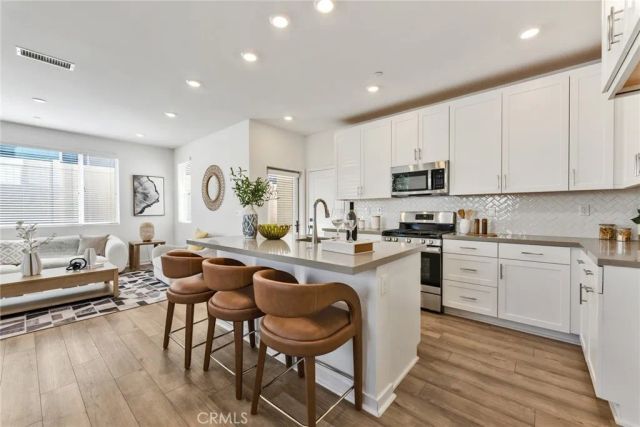 4044 Shada Lane, Corona, CA 92883