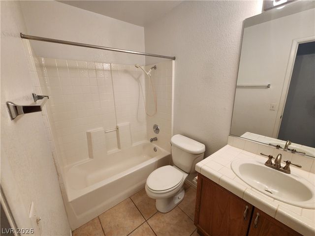 1917 Casa Verde Drive, North Las Vegas, NV 89031