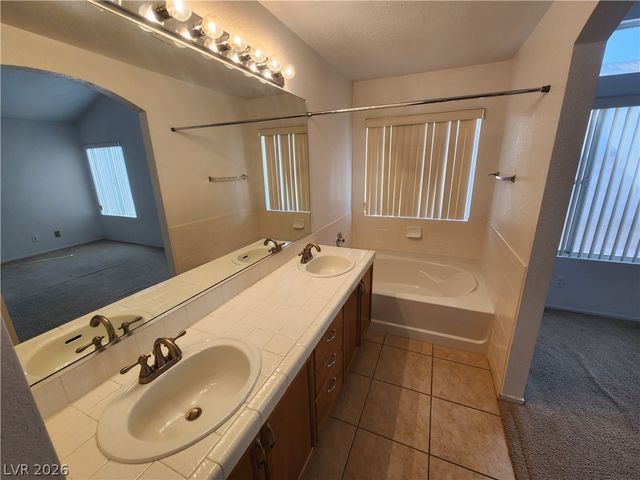 1917 Casa Verde Drive, North Las Vegas, NV 89031