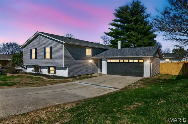 242 Berlekamp Drive, St Charles, MO 63303