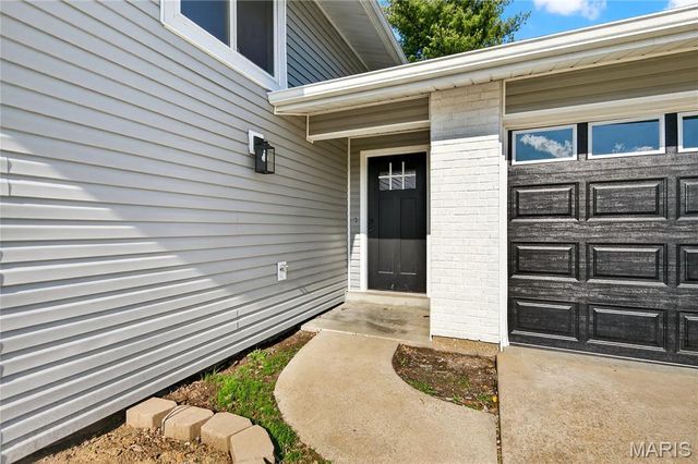 242 Berlekamp Drive, St Charles, MO 63303