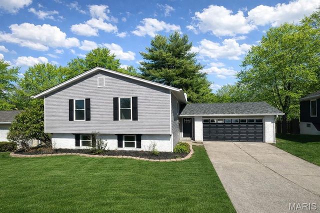 242 Berlekamp Drive, St Charles, MO 63303