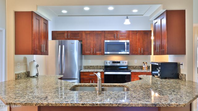 6171 Sabal Point Circle, Port Orange, FL 32128