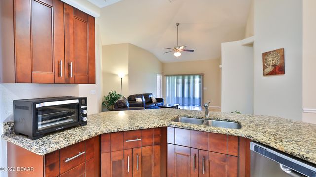 6171 Sabal Point Circle, Port Orange, FL 32128