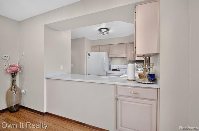 718 S Military Street, Dearborn, MI 48124