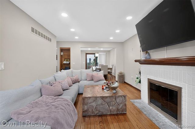 718 S Military Street, Dearborn, MI 48124