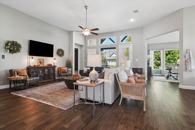 2800 Monument Court, Heath, TX 75126