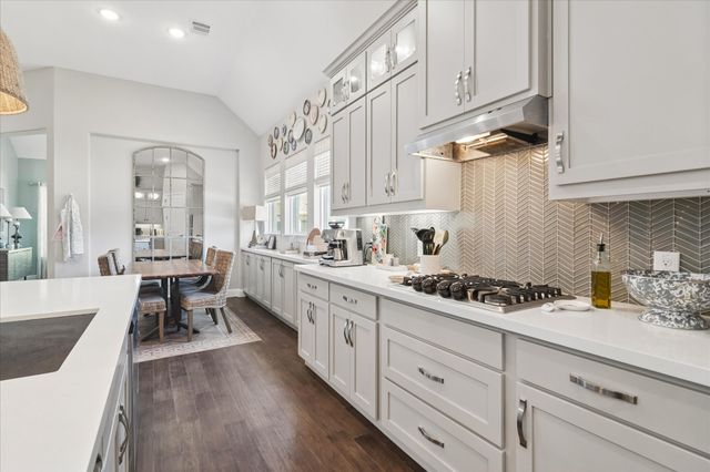 2800 Monument Court, Heath, TX 75126