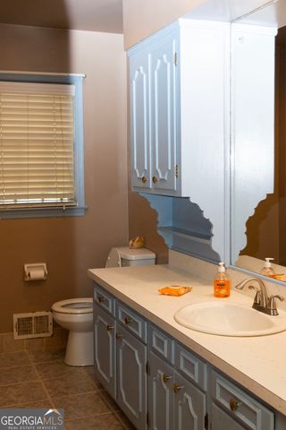 2719 Waleska Way, East Point, GA 30344