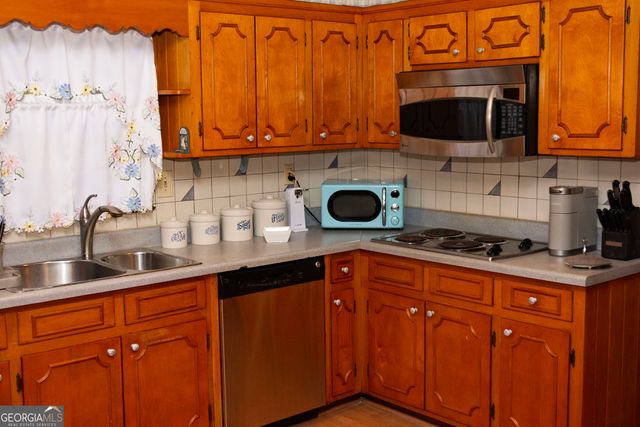 2719 Waleska Way, East Point, GA 30344