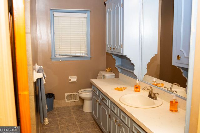 2719 Waleska Way, East Point, GA 30344