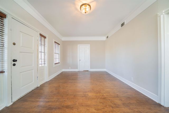 510 E Young Street, Longview, TX 75602