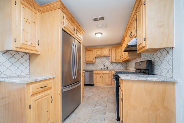 510 E Young Street, Longview, TX 75602