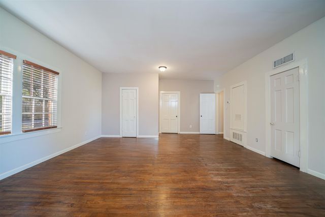 510 E Young Street, Longview, TX 75602