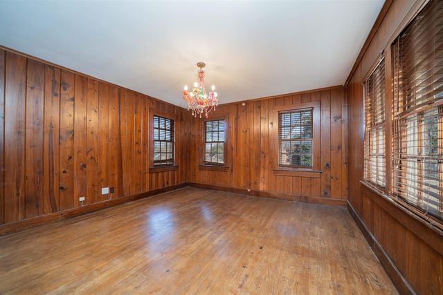 510 E Young Street, Longview, TX 75602