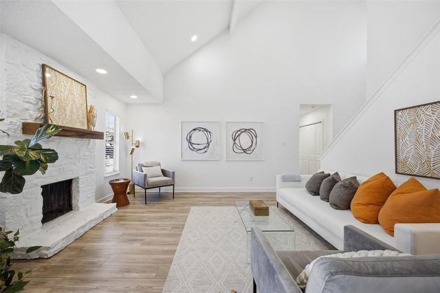 3200 Spaniel DR, Austin, TX 78759