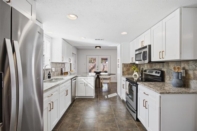 3200 Spaniel DR, Austin, TX 78759