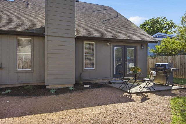 3200 Spaniel DR, Austin, TX 78759