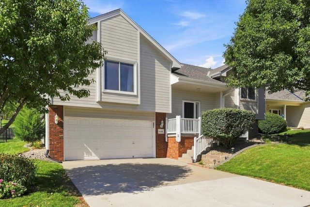 4106 BRIARWOOD Drive, Council Bluffs, IA 51503