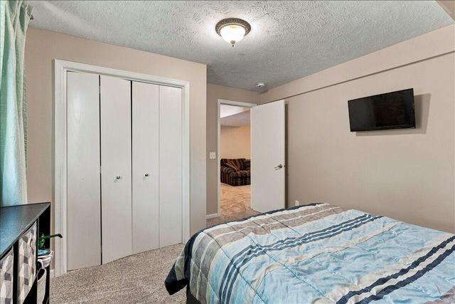 4106 BRIARWOOD Drive, Council Bluffs, IA 51503