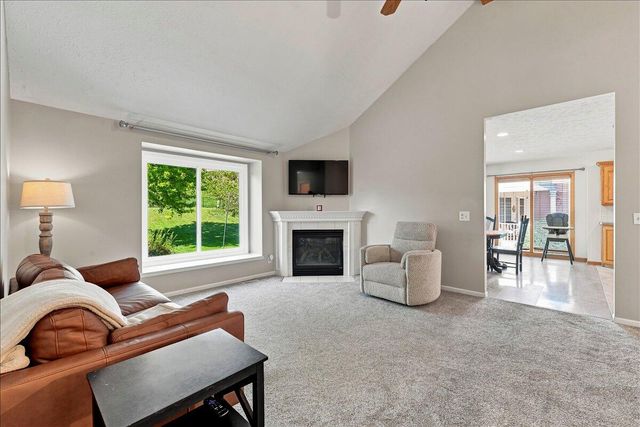 4106 BRIARWOOD Drive, Council Bluffs, IA 51503