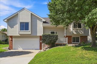 4106 BRIARWOOD Drive, Council Bluffs, IA 51503