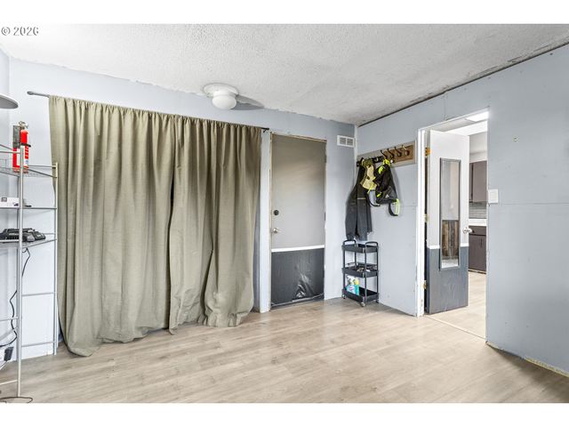 19726 Sw OAK St, Beaverton, OR 97078