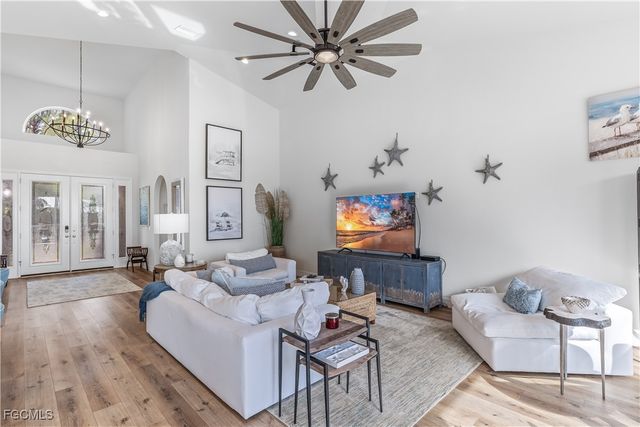 1965 Roseate LN, Sanibel, FL 33957