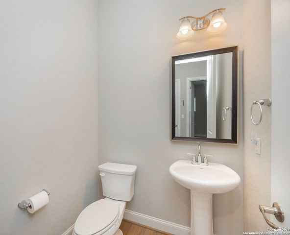 2231 Meadow Way St, New Braunfels, TX 78132