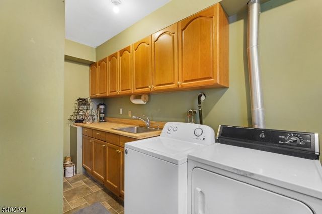 79 Fairfield Ave, West Caldwell Twp., NJ 07006