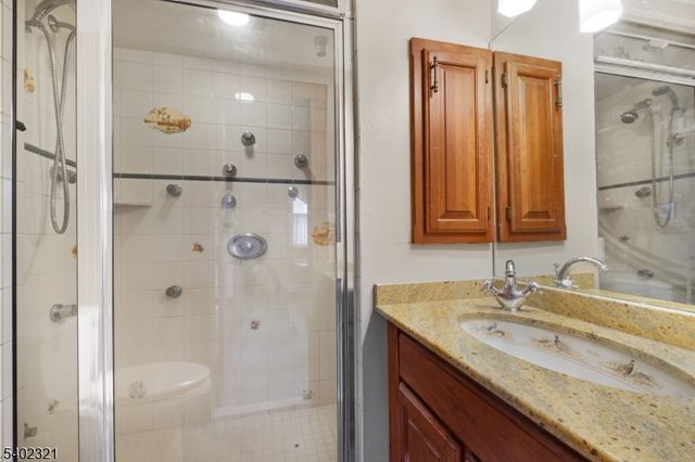 79 Fairfield Ave, West Caldwell Twp., NJ 07006