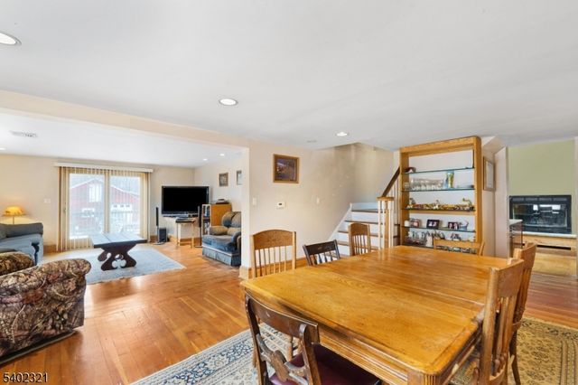 79 Fairfield Ave, West Caldwell Twp., NJ 07006